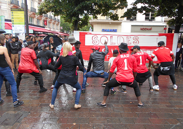 Faites la fête avec LaBoutiqueOfficielle.com et son équipe !