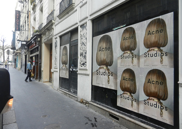 Acne défile à Beaubourg et dans Paris