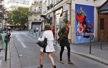 Acne, une campagne en deux vagues