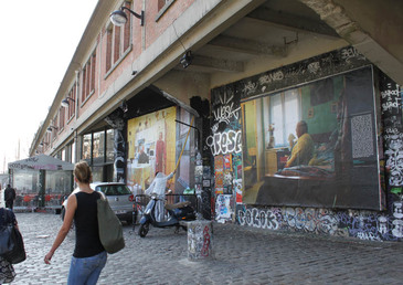 Agnès B et la fondation Abbé Pierre font tomber le mur