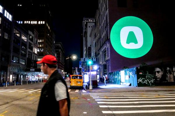 Téléphoner par voix IP par un dispositif longue portée…