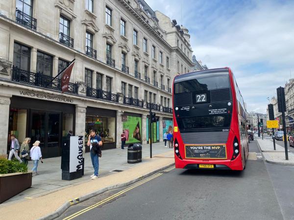 Alexander McQueen’s Graffiti is everywhere !