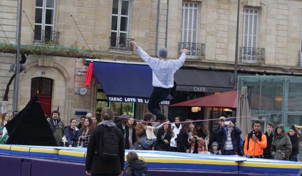 L'invitation à suivre la ligne d'André