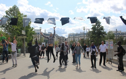 Azzaro Wanted x Nasty : campagne grand format pour un duo très sexy