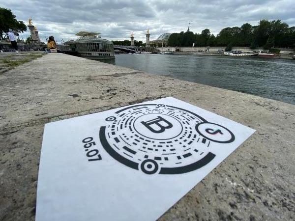 La haute couture n'a pas fini de se réinventer !