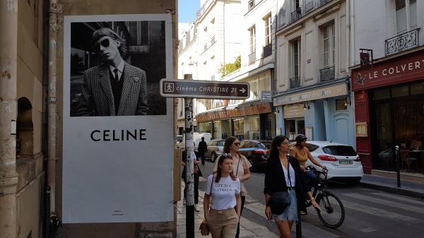 Sortez les tailleurs, le rock est de retour !