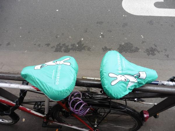 Deliveroo se fait livrer une campagne de Street Marketing