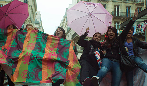 Desigual fait son Living sur une corde à linge