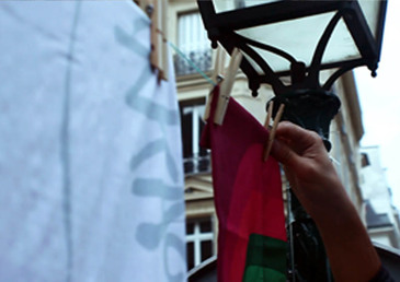 Desigual fait son Living sur une corde à linge