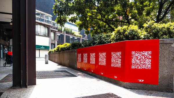 Diesel prend la vague du phygital