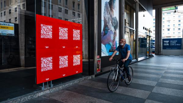 Diesel prend la vague du phygital