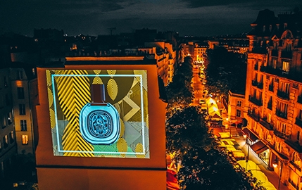 L'eau de Minthé embaume la nuit parisienne