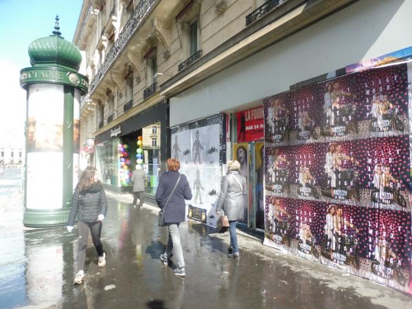 Surfez avec Evian à Baby Bay