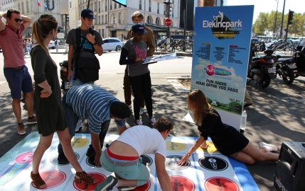 Twister géant, un jeu très fun!!!