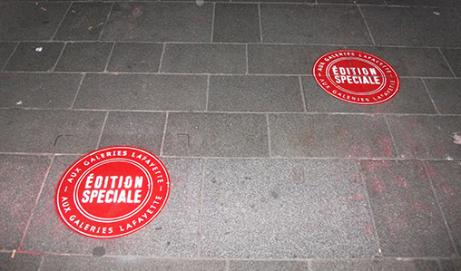 Les Galeries Lafayette font rougir les trottoirs du quartier Haussmann