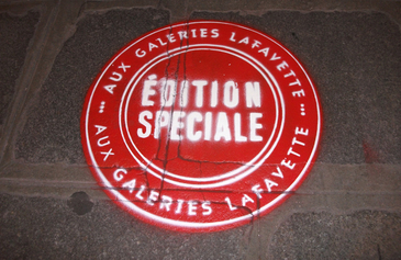 Les Galeries Lafayette font rougir les trottoirs du quartier Haussmann