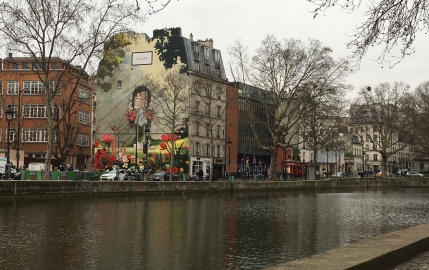 Une fresque artistique monumentale pour Bloom de Gucci