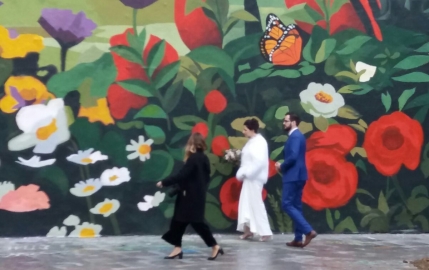 Une fresque artistique monumentale pour Bloom de Gucci