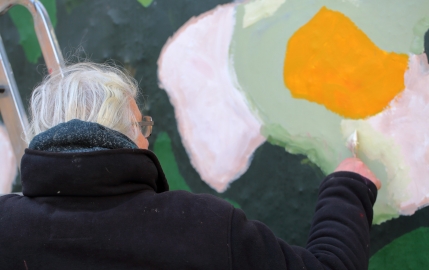 Une fresque artistique monumentale pour Bloom de Gucci