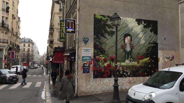 Gucci cristallise encore une fois Paris avec une fresque artistique pour son nouveau parfum !