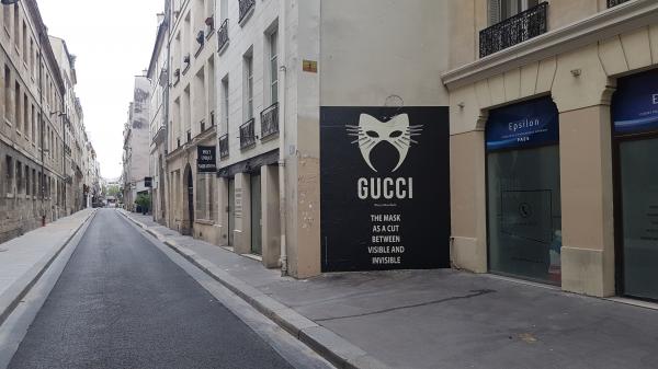 Comme une ode avant-gardiste au confinement, Le Masque, signé Gucci