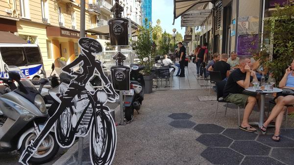 La bikeuse Petite Robe Noire