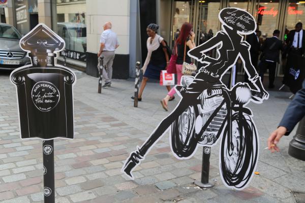 La bikeuse Petite Robe Noire