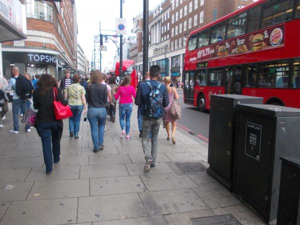 Guerlain nous fait croire à l'Homme Idéal avec sa nouvelle fragrance