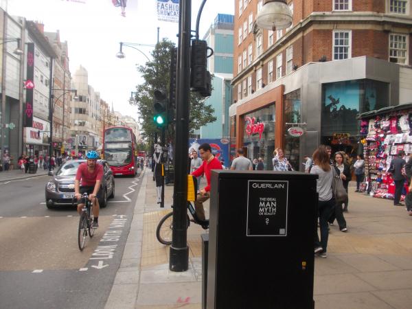 Guerlain nous fait croire à l'Homme Idéal avec sa nouvelle fragrance