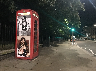 Camila Cabello pour Guess