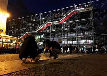 The girl(s) from Hipanema