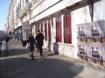 La mode masculine s’invite au cœur des quartiers trendy