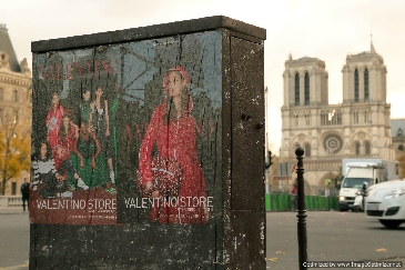 Valentino s’inspire de l’univers du sport avec ses pop-up stores VLTN