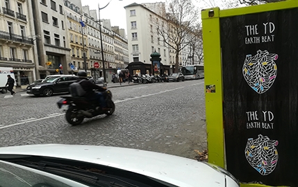 The YD fait vibrer les cœurs avec un visuel à l'image du groupe pop-électro !