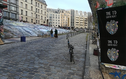 The YD fait vibrer les cœurs avec un visuel à l'image du groupe pop-électro !