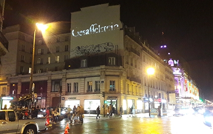 Coup de pub impressionnant de l'énigmatique DJ Gesaffelstein dans Paris