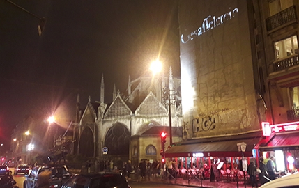 Coup de pub impressionnant de l'énigmatique DJ Gesaffelstein dans Paris