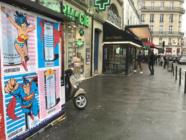 Les pouvoirs de Superman & Wonder Woman s'emparent de Jean-Paul Gaultier