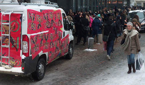 La jungle Kenzo, Paris comme terrain de jeu