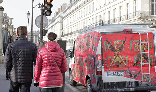 La jungle Kenzo, Paris comme terrain de jeu