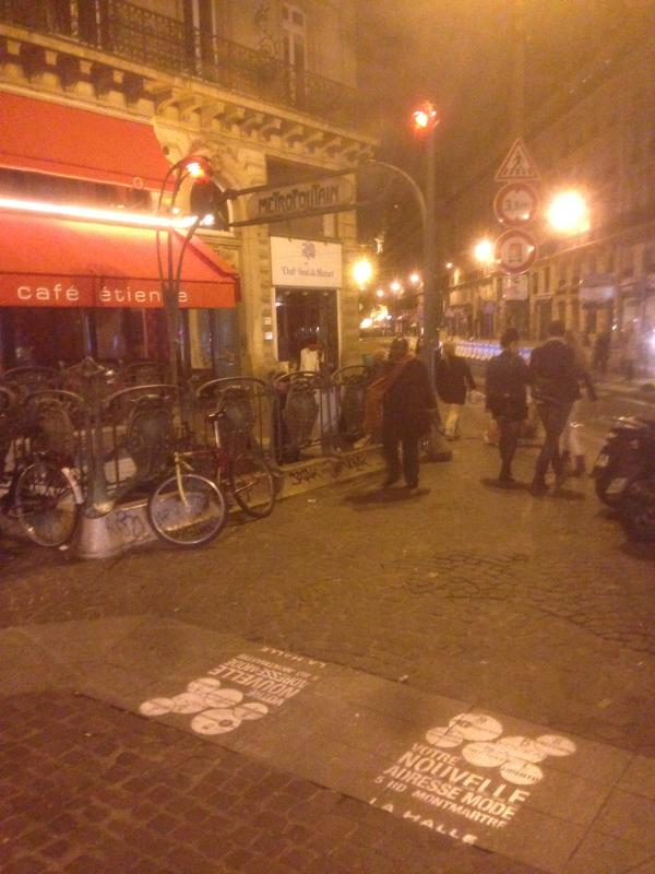 La Halle marque le bd Montmartre de son empreinte