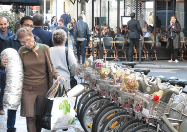 La Joie des Fleurs nous fait la cours dans la rue !