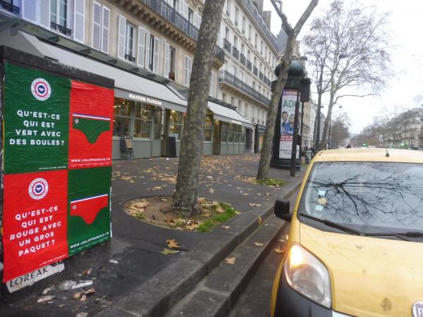 Boules et paquets de Noël