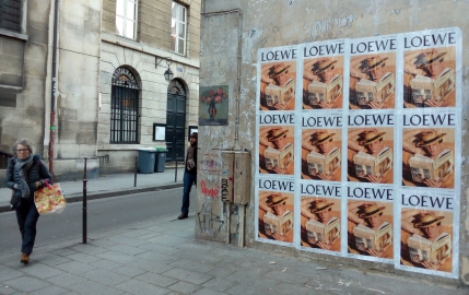 Josh O‘Connor prend la pose en compagnie de “Madame Bovary” 