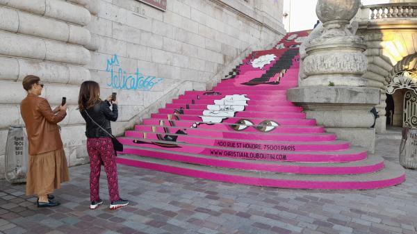 Chausser les plus grandes stars et habiller les plus beaux monuments