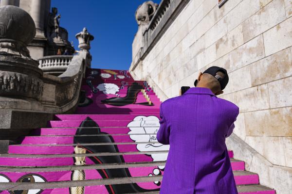 Chausser les plus grandes stars et habiller les plus beaux monuments