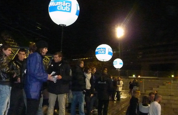 M6 et W9 prennent de la hauteur !