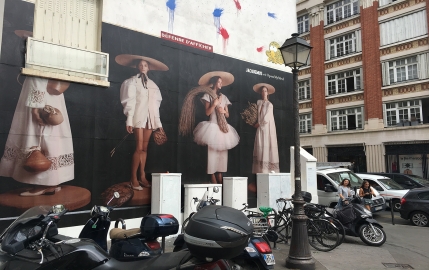 Jacquemus investi le Marais pour déclarer sa flamme à Marseille !!