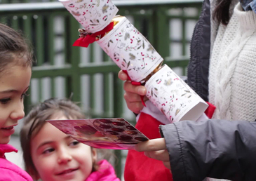 Marks & Spencer célèbrent les fêtes dans les rues de Paris