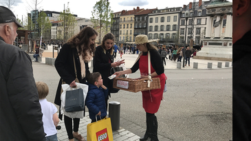 Des roller-girls Naturalia dans les rues de Clermont-Ferrand